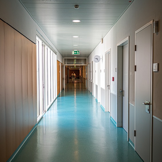 Krankenhaus - Korridor - Bodenversiegelung